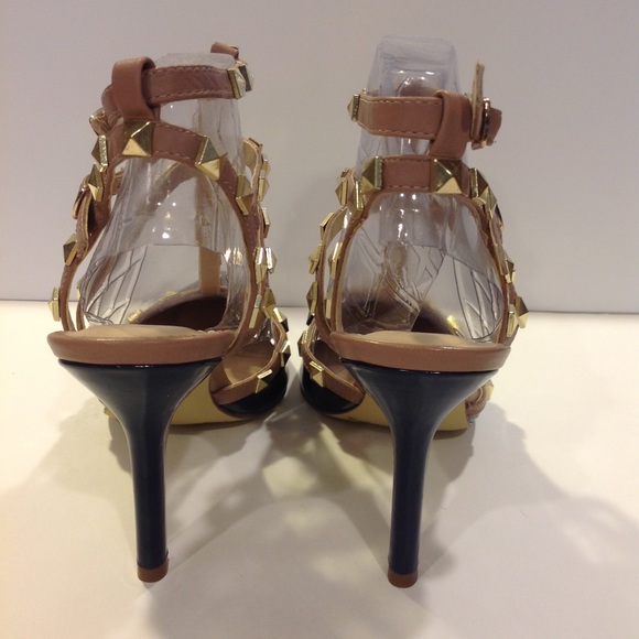 BCBG heels😘 - Picture 3 of 4